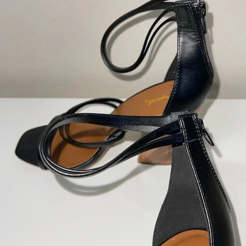 Qupid Black Square Toe Strappy 5” Wooden Block Heel Sandals 10 Women’s